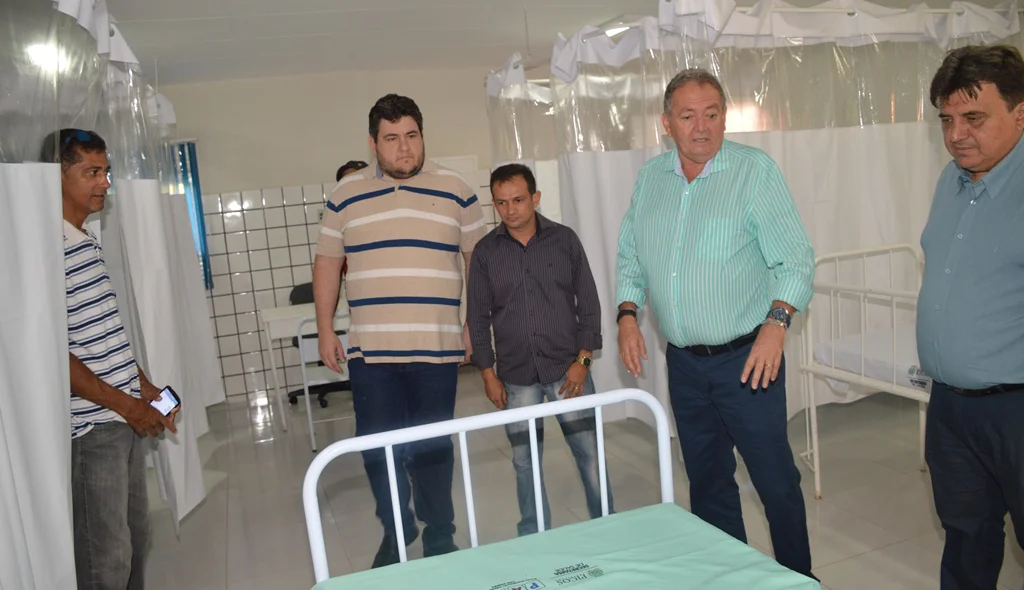 Secretário de Saúde visita instalações do prédio