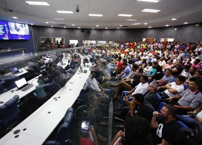 Votação do projeto que regulamenta a Uber