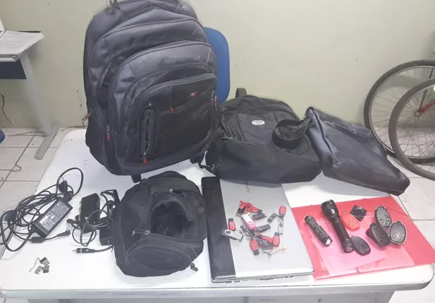 Policiais do 5º DP de Teresina apreendem materiais furtados