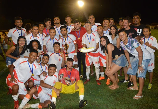 Equipe Sub 20 conquista Campeonato Picoense de futebol Amador