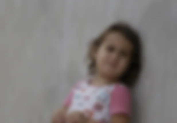 A pequena Alexia ainda não sabe que sua mãe faleceu