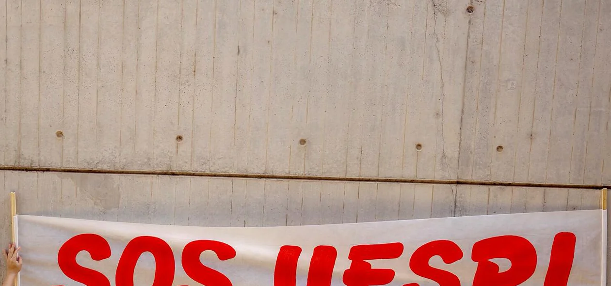 A reivindicação aconteceu no prédio da Alepi