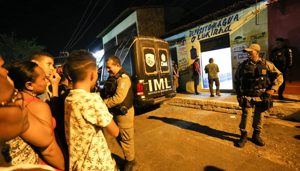 Carro do IML