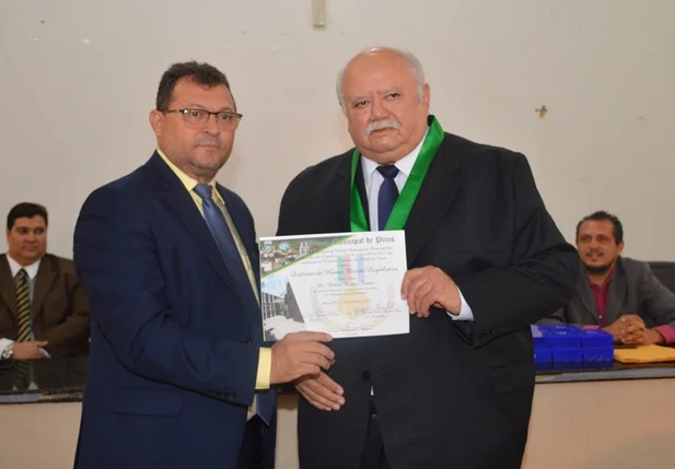 Entrega da Medalha Mérito Legislativo em Picos