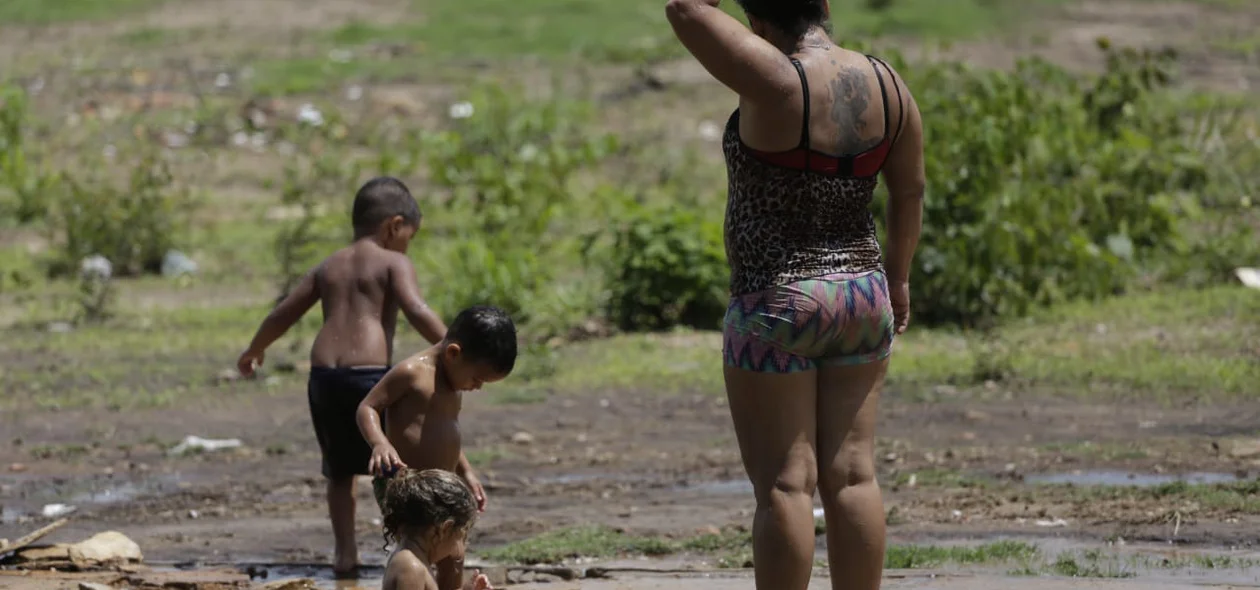 Moradores do Residencial Torquato Neto 4 