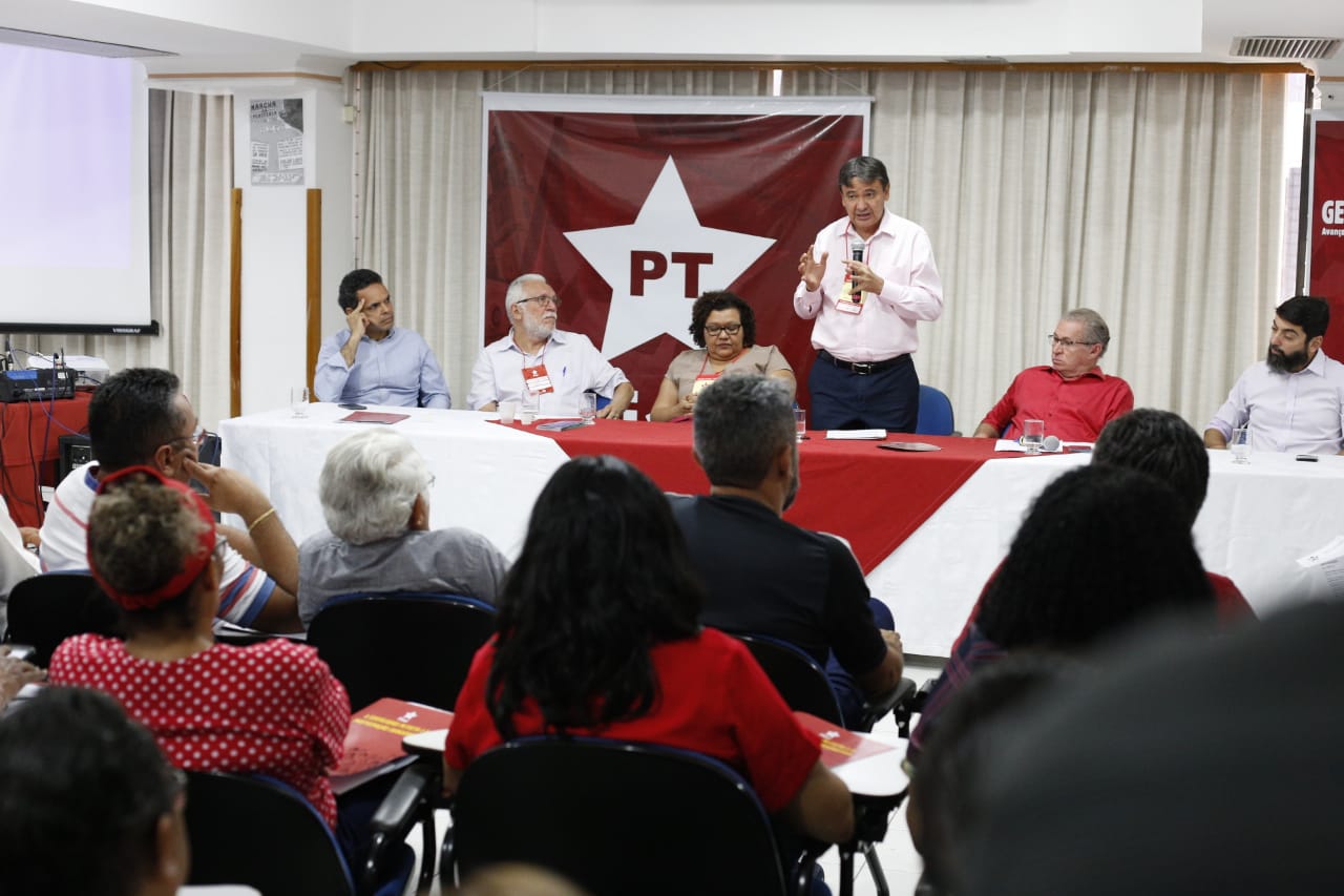 Wellington Dias discursando