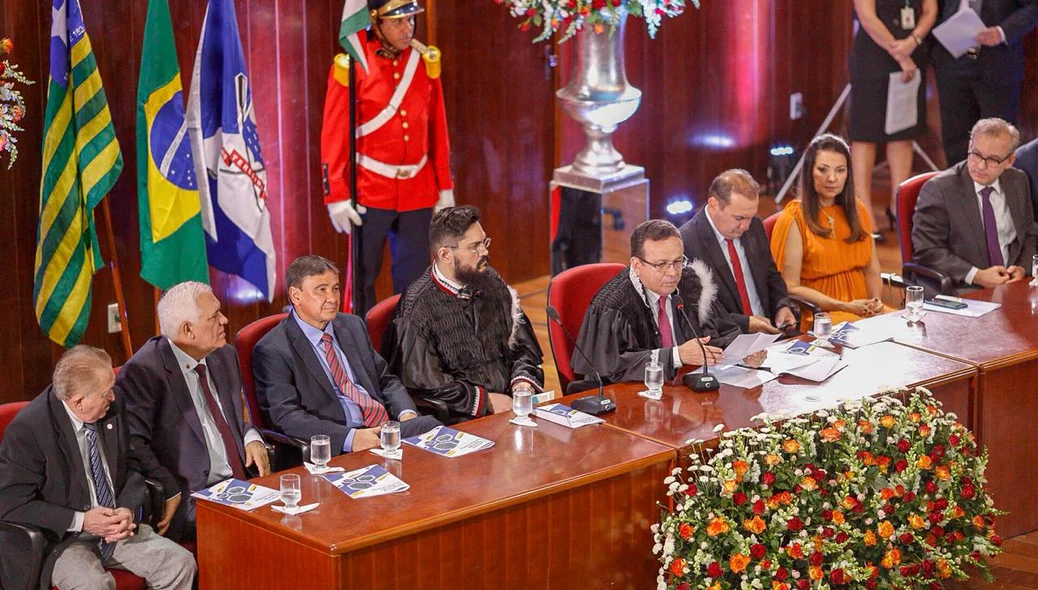 Presidente do TRE-PI falando