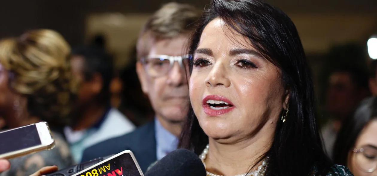 Vereadora Teresa Britto é diplomada deputada estadual em evento no TJ
