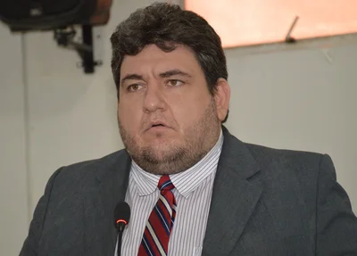 Atual presidente Hugo Victor (MDB) concorrerá à reeleição