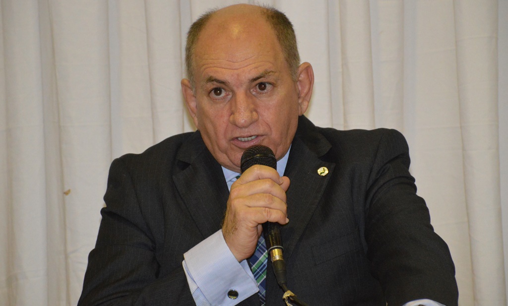 Decisão é do juiz de direito Adelmar de Sousa Martins