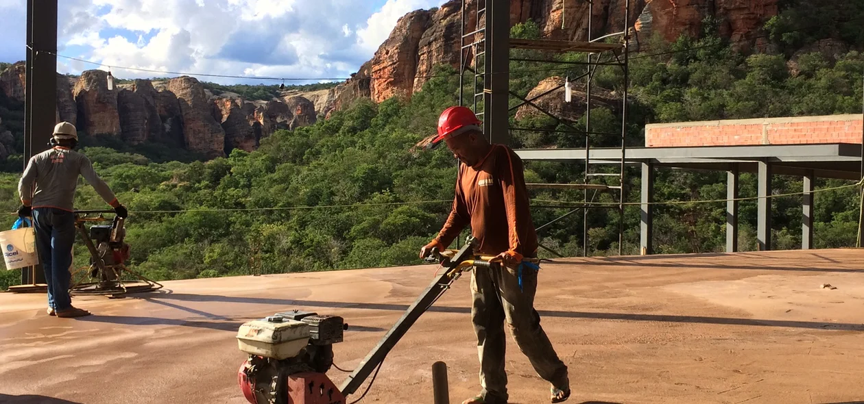 Início da construção do Museu da Natureza 
