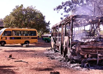 Ônibus incendiados