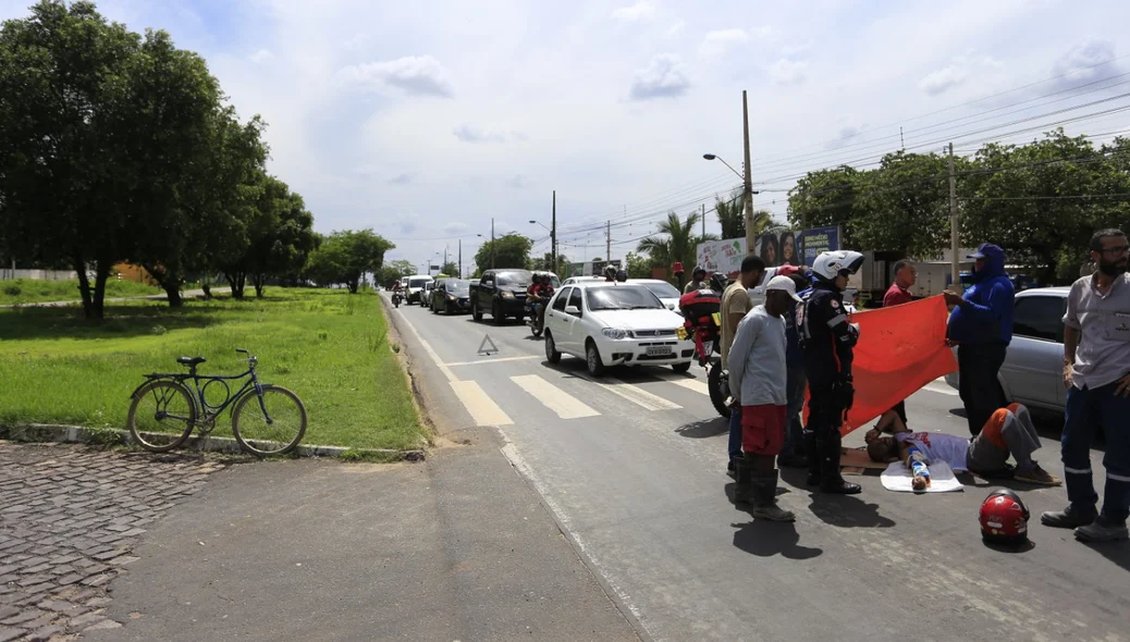 Acidente na BR 343 em frente ao Terminal de Integração Itararé  