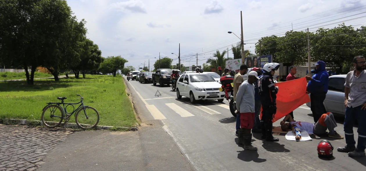 Acidente na BR 343 em frente ao Terminal de Integração Itararé  