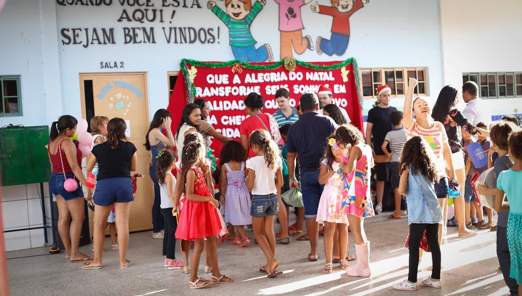 Fila para entrega de presentes 