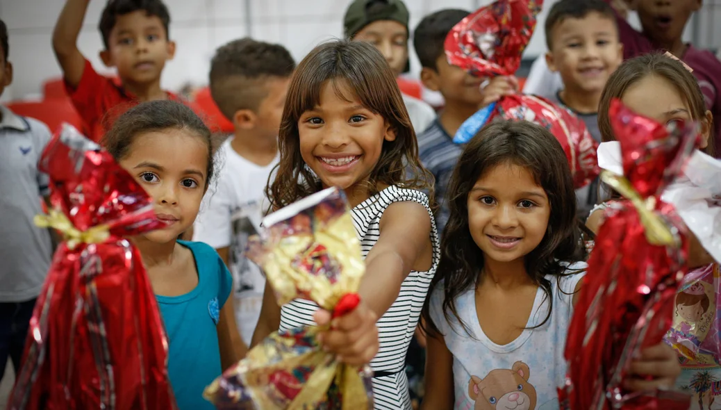 Meninas sorrindo 