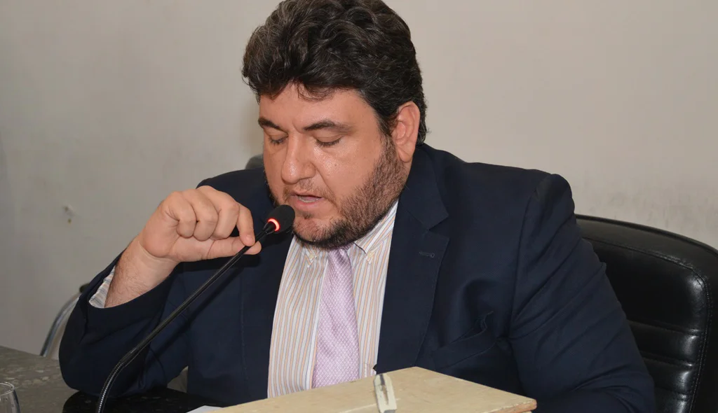 Presidente da Câmara anuncia resultado da eleição