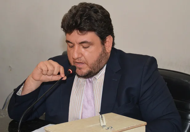 Presidente da Câmara anuncia resultado da eleição