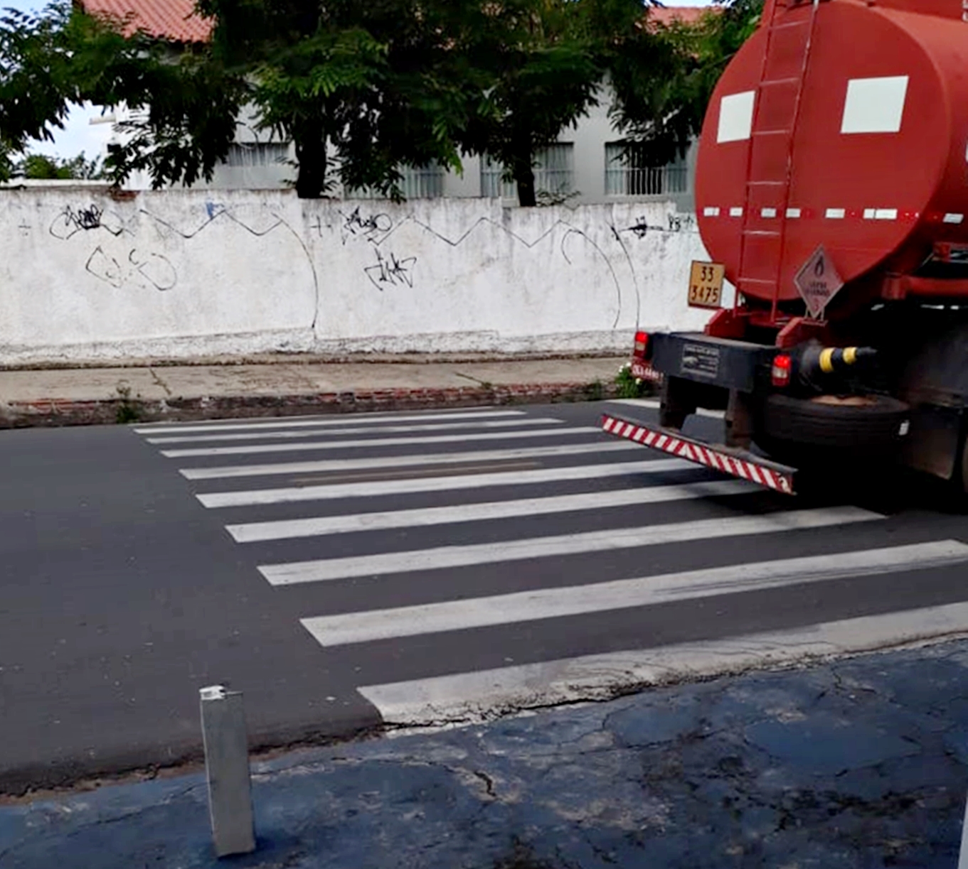 Faixa de Pedestre. Avenida Quinze de Novembro
