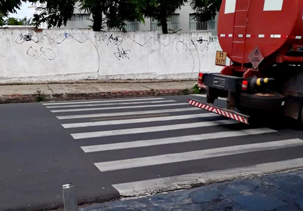 Faixa de Pedestre. Avenida Quinze de Novembro