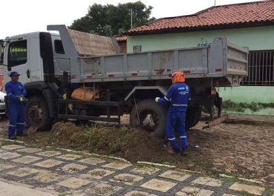 Limpeza nos bairros de Teresina 