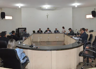 Câmara de Picos zera pauta e entra de recesso