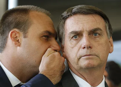 Flávio Bolsonaro e Jair Bolsonaro