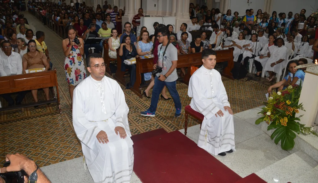 Diocese de Picos ordena dois novos diáconos