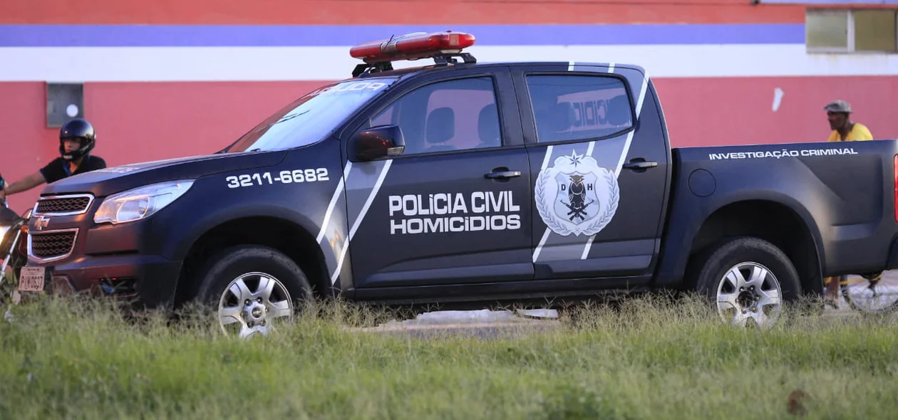 Policiais do DHPP estiveram no local e iniciaram as investigações