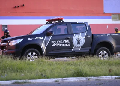Policiais do DHPP estiveram no local e iniciaram as investigações