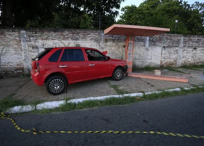 Veículo parou na contramão da Avenida Gil Martins