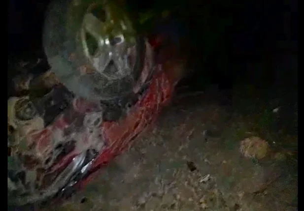 Veículo de Kilson Dione ficou destruído após acidente