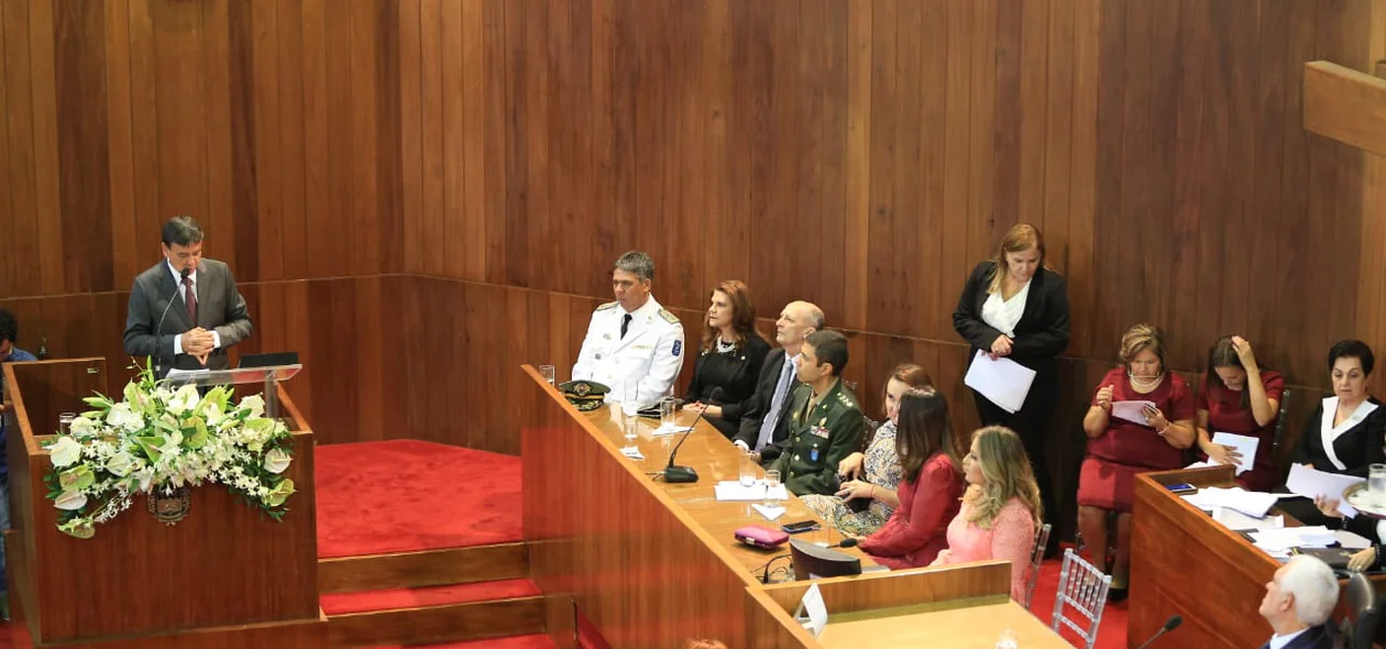 Autoridades prestigiam solenidade de posse de Wellington Dias na Alepi