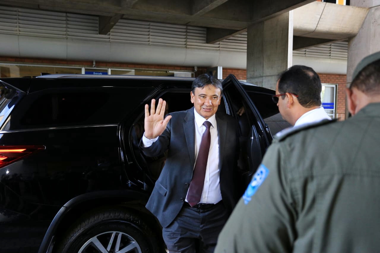 Wellington Dias chegando na Alepi