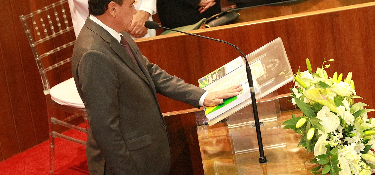 Wellington Dias fazendo seu discurso