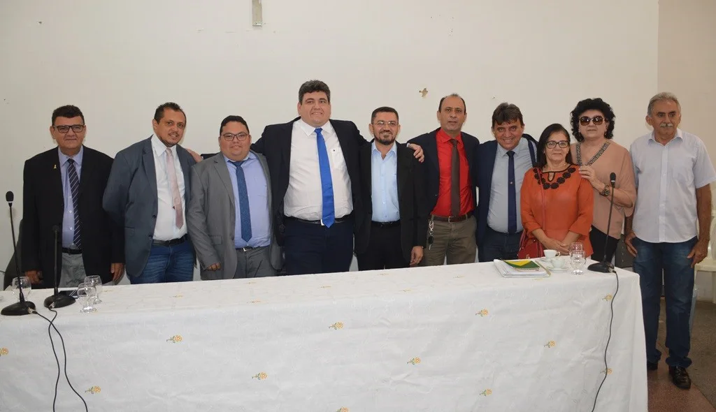 Prefeito Padre Walmir e autoridades