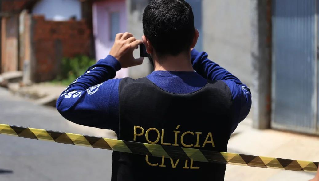 Polícia Civil foi ao local fazer a perícia