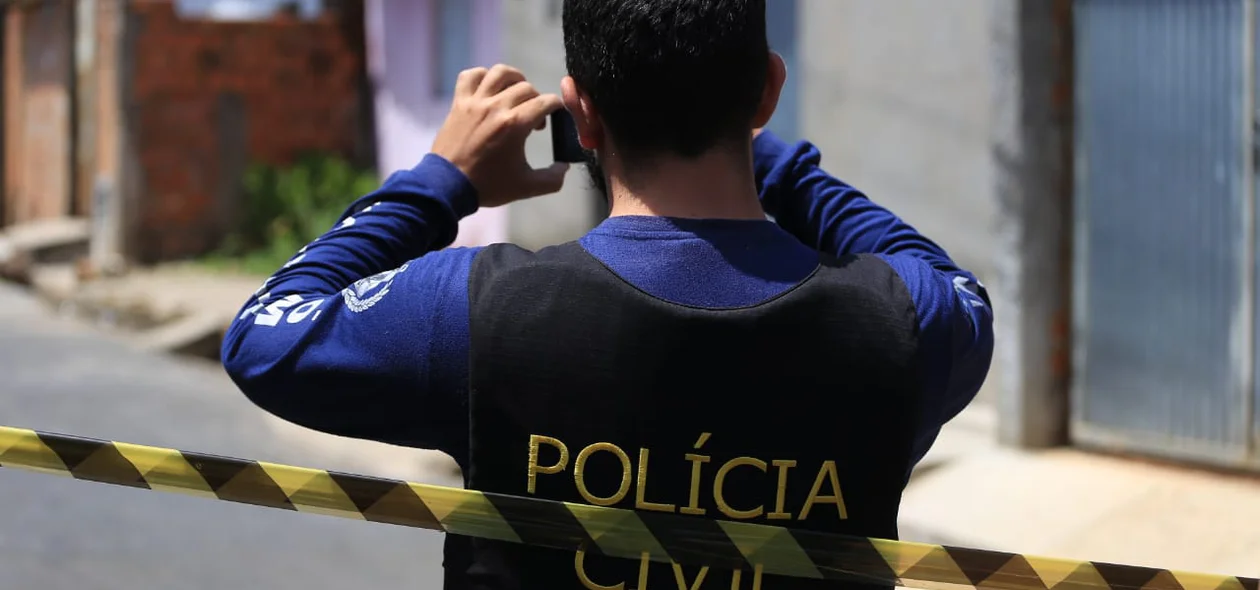 Polícia Civil foi ao local fazer a perícia