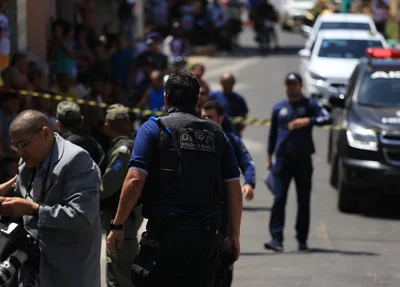Policiais da Delegacia de Homicídios