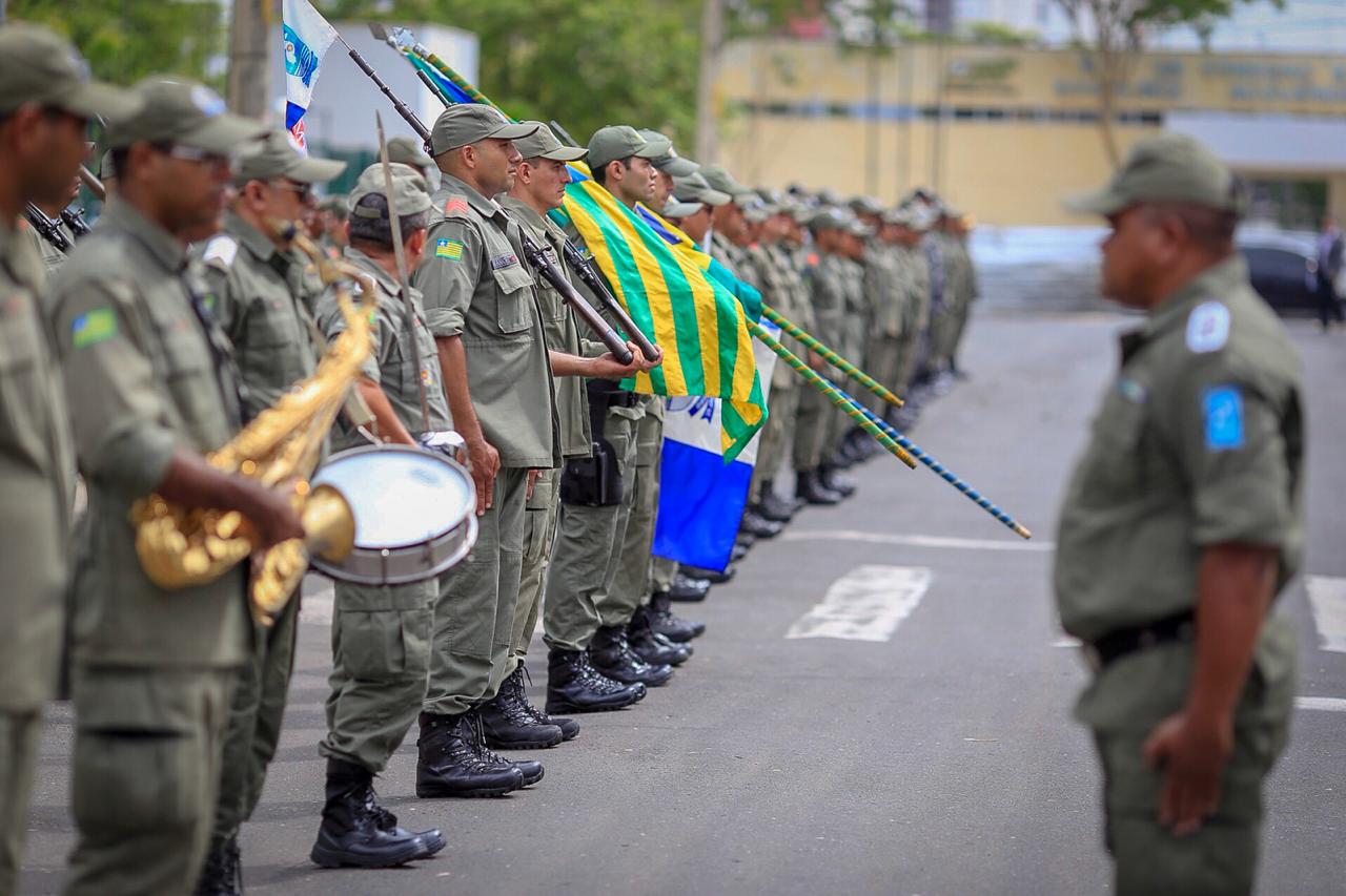 Policiais militares em solenidade no Tribunal de Justiça