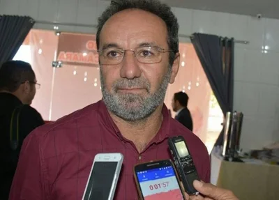 Prefeito Jorismar Rocha exonera comissionados