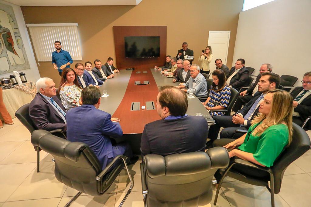 Reunião ocorreu na residência do governador Wellington Dias