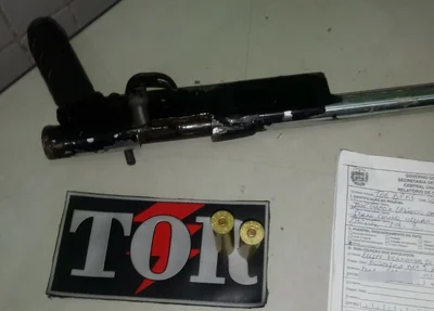 Felipe estava portanto ilegalmente uma espingarda calibre 20