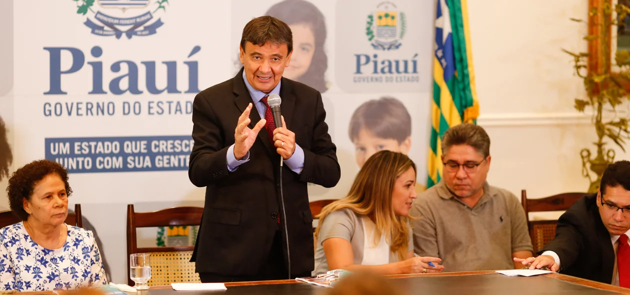 Wellington discursando