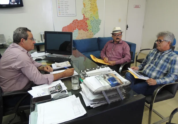 Prefeitura de Sussuapara repassa sistema de abastecimento para Agespisa