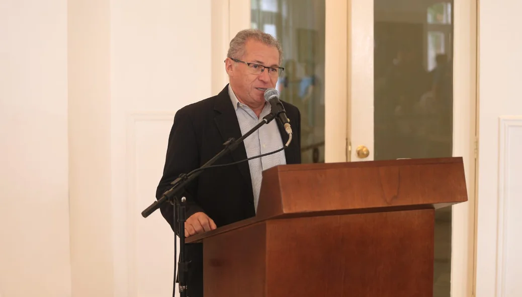Deputado federal Assis Carvalho 