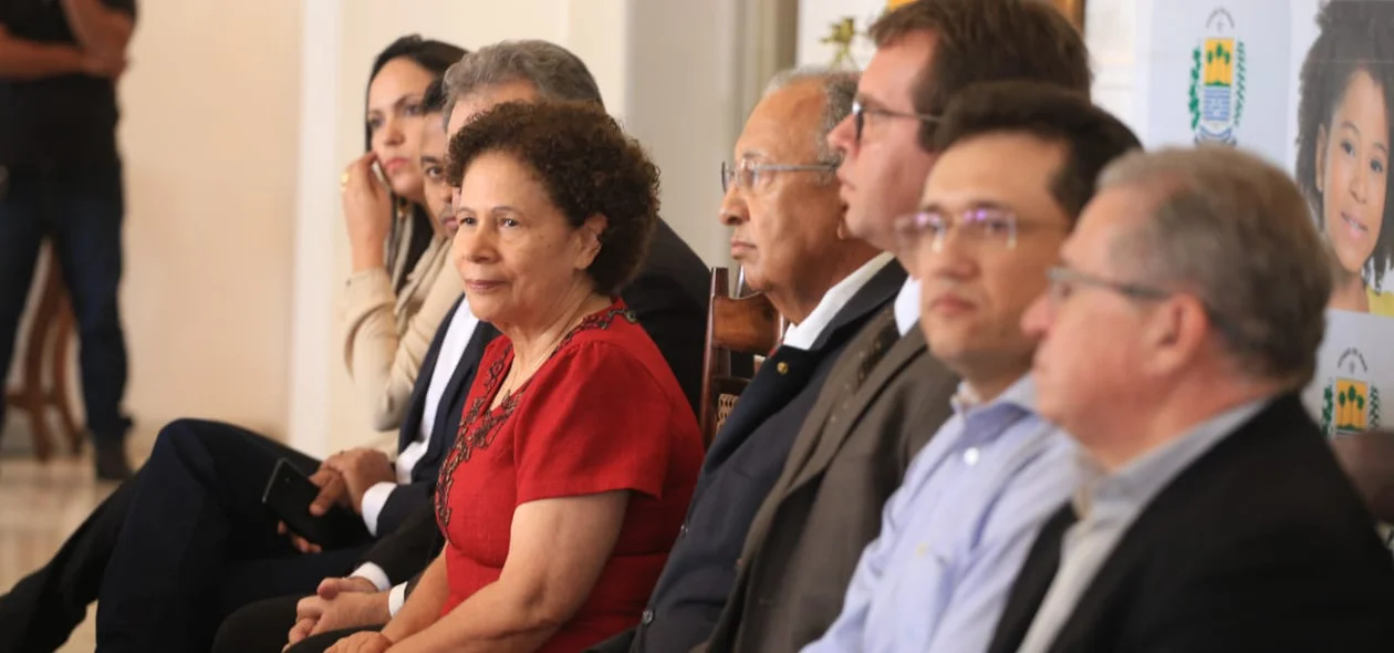 Foram empossados 42 médicos