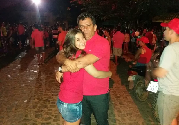 Larissa Bandeira e o pai, o prefeito Zé Carlos