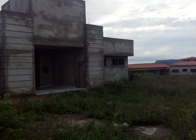 Unidade Básica de Saúde está inacabada