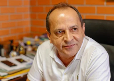 Deputado Hélio Isaías